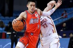 英雄联盟总决赛-柏林联队稳扎稳打，战术引发关注