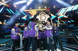 LOL决赛-热门球队轻松取胜，实力碾压对手