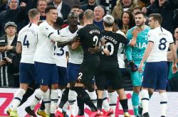 英雄联盟总决赛2025-马赛轻取巴萨，戈麦斯高光表现