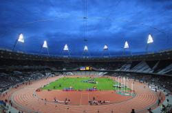 英雄联盟总决赛2025-极速狂飙与球场绝杀，当F1争冠节奏点燃NBA末节之战