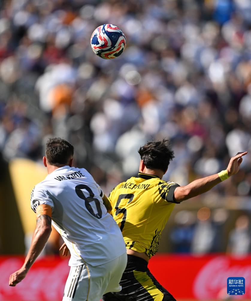 包含皇家马德里勇往直前,战胜神秘对手晋级下一轮的词条 包含皇家马德里勇往直前,战胜神秘对手晋级下一轮的词条