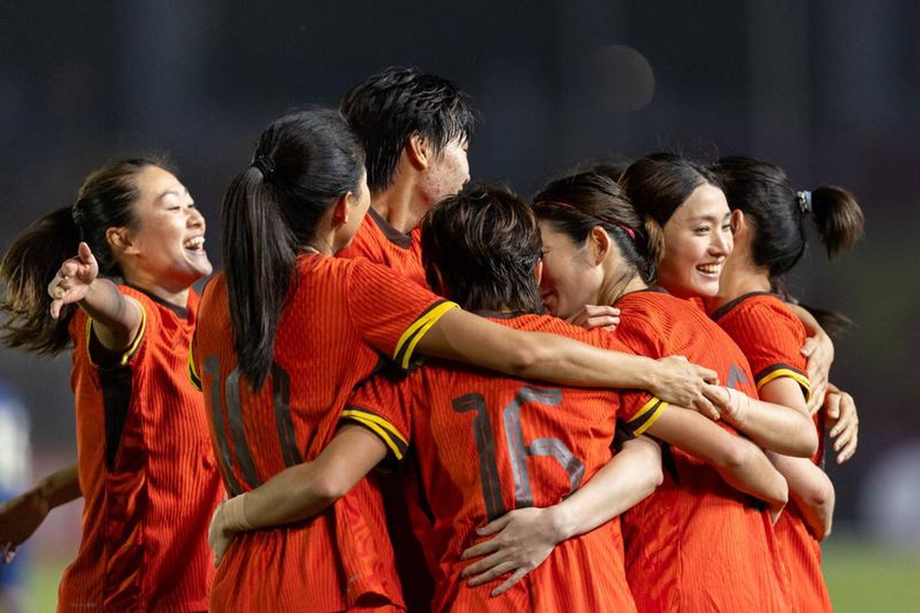 泰国女足表现出色,晋级淘汰赛 泰国女足表现出色,晋级淘汰赛