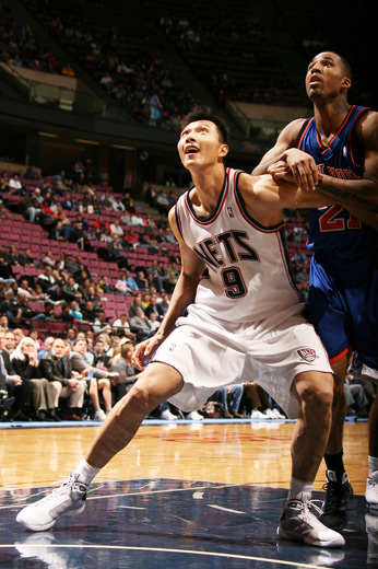 山东队险胜尼克斯,易建联关键制胜 山东队险胜尼克斯,易建联关键制胜