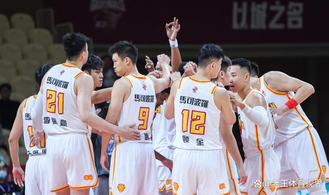 江苏队翻盘天津队,詹姆斯统治全场的简单介绍 江苏队翻盘天津队,詹姆斯统治全场的简单介绍