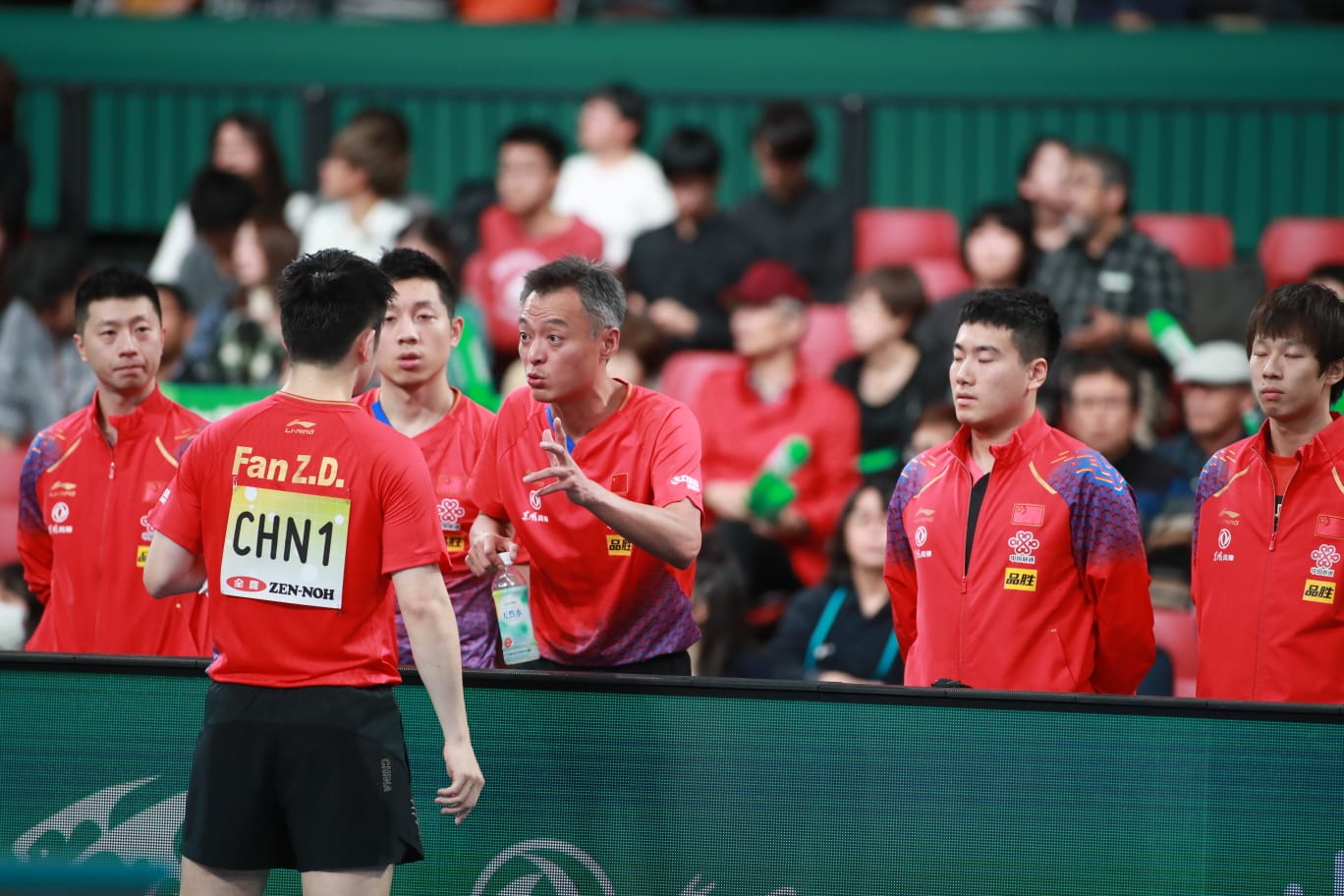 日本队逆转英格兰队，奥恰洛夫惊艳四座