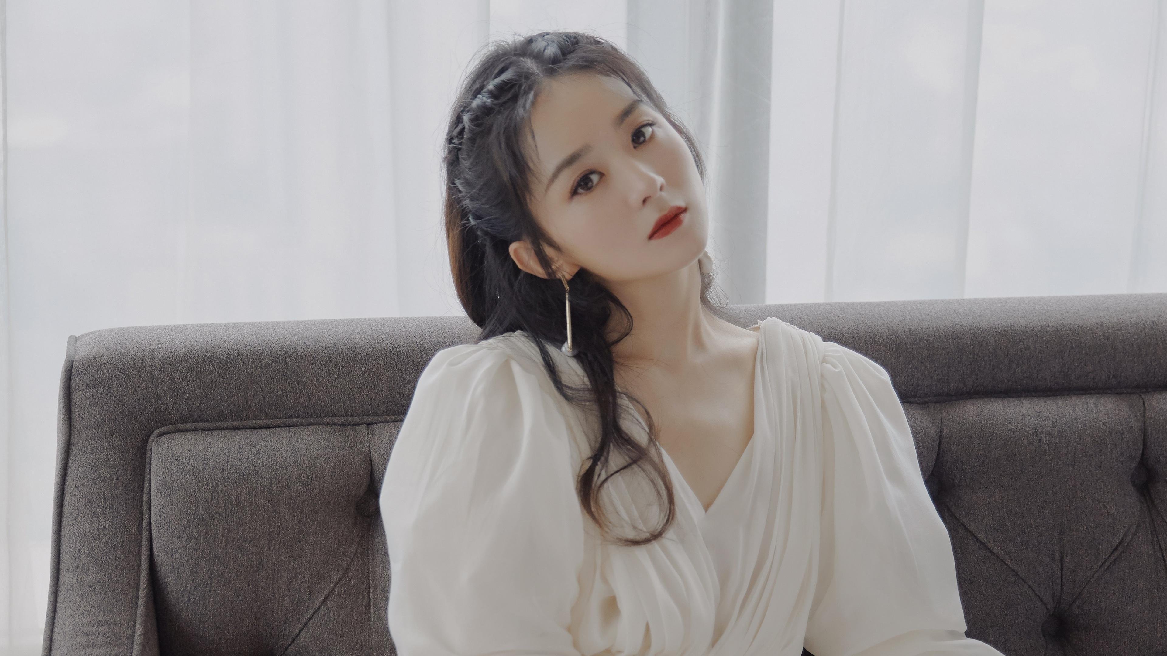 神射手手起刀落，鹈鹕战术如海啸，范弗利特爆发引领比赛节奏，深圳队防线溃不成军