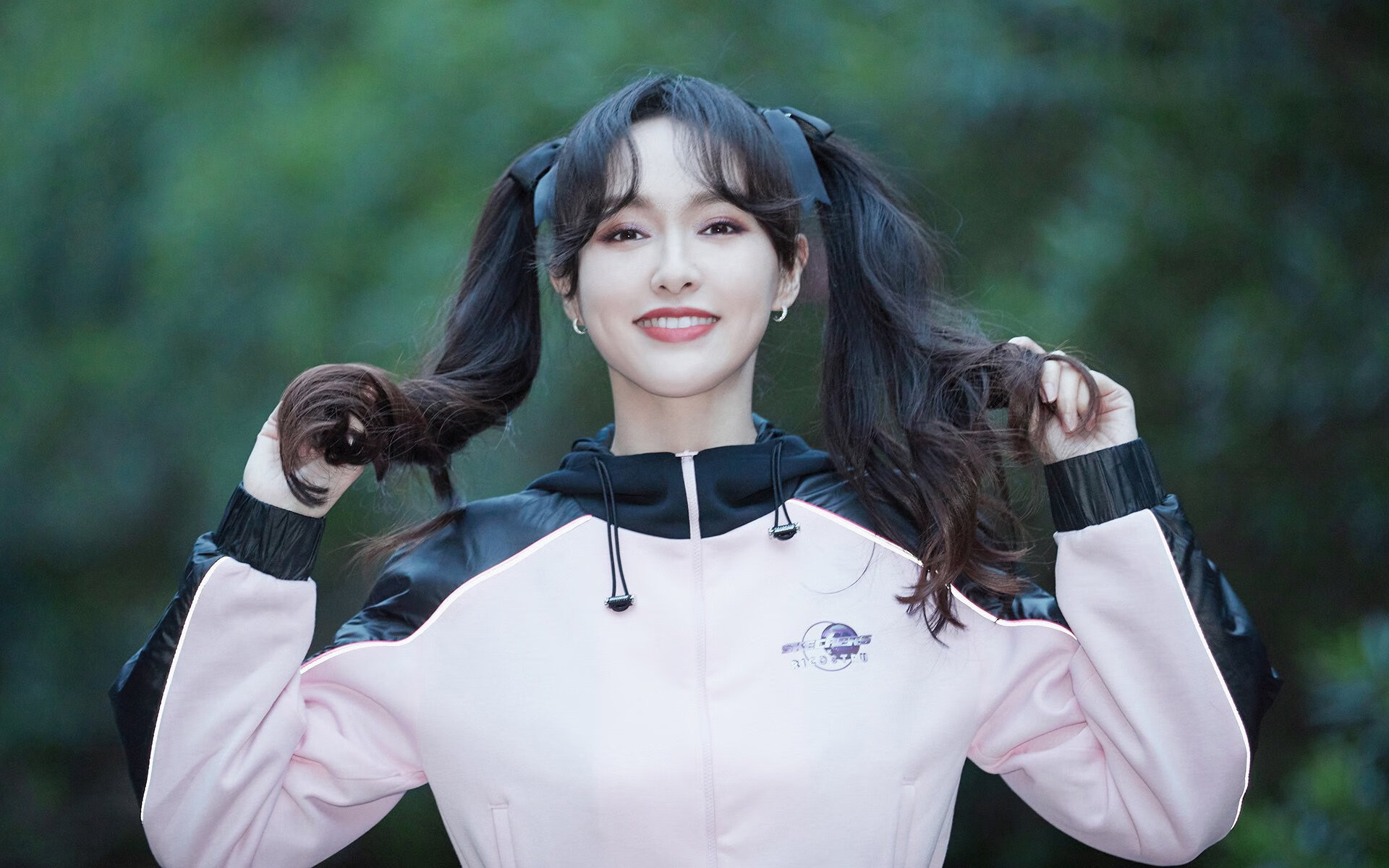 机甲狂飙，代码对决，当深圳队速胜算法，武切维奇在F1虚拟穹顶下接管现实